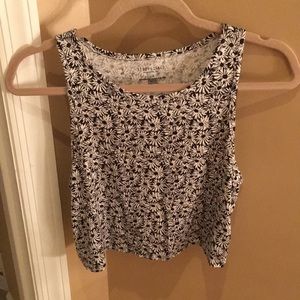Women’s Aeropostale Black and White Daisy Print Flowy Muscle Tank Top